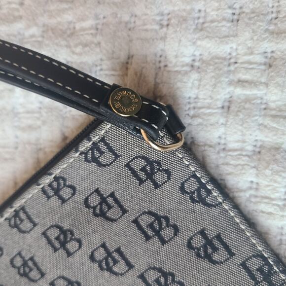 Dooney & Bourke Gray Black Canvas Leather Wristlet Signature DB Logo - Picture 3 of 11